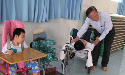 Một cuộc đời ngược xuôi cho mọi người